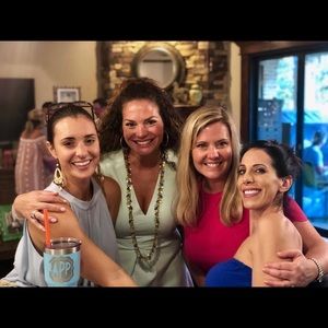 Meet your Posher, Elizabeth